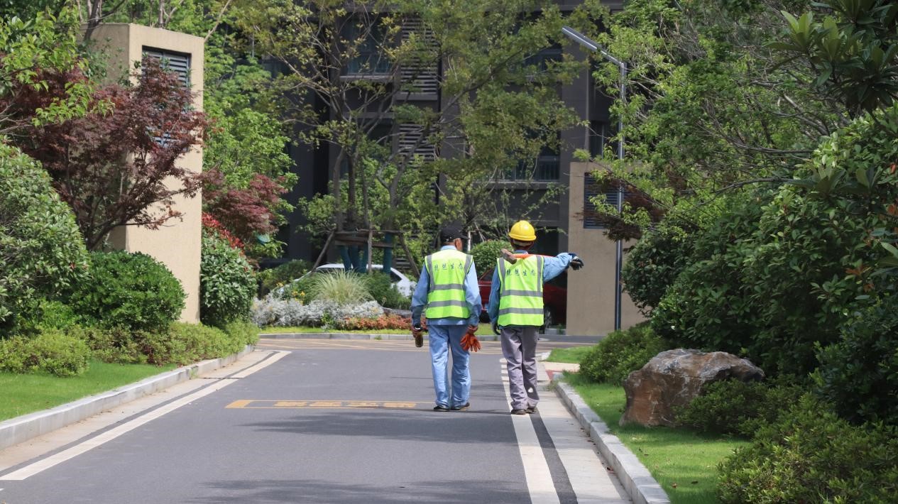 “生涯惬意，，，服务知足” 葛塘西片区地块包管房交付回访业主这样说
