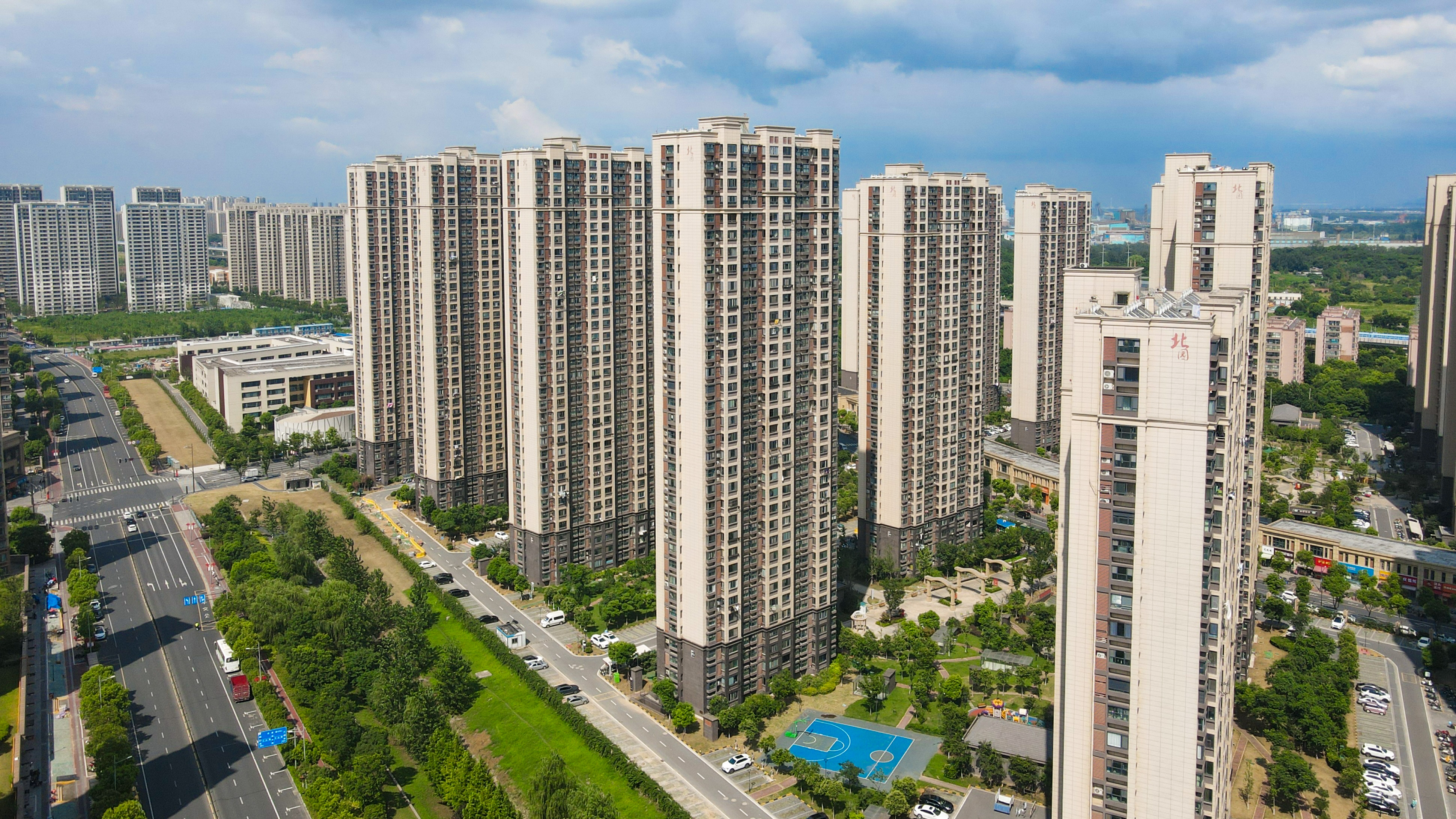 台风过境，，，这一大波民生项目be like（图说包管房）